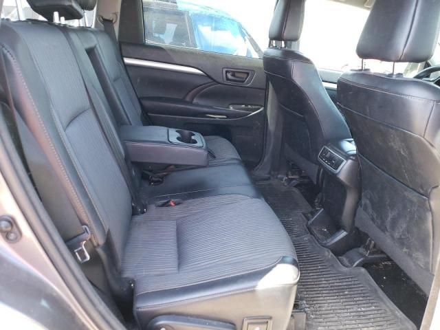 2016 Toyota Highlander LE