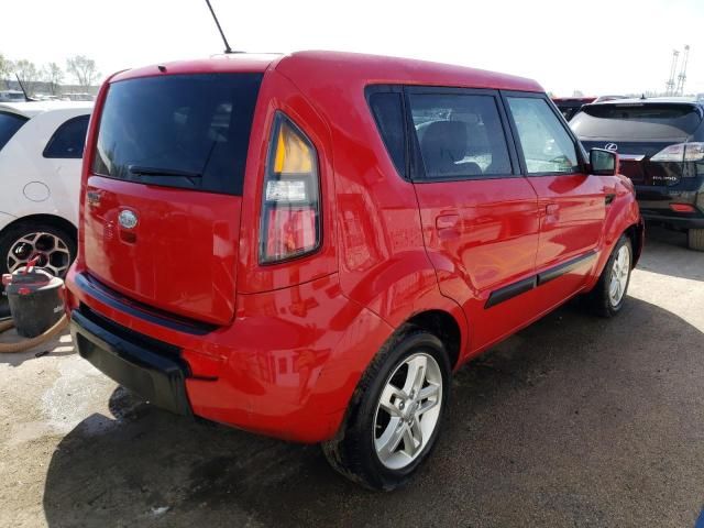 2010 KIA Soul +