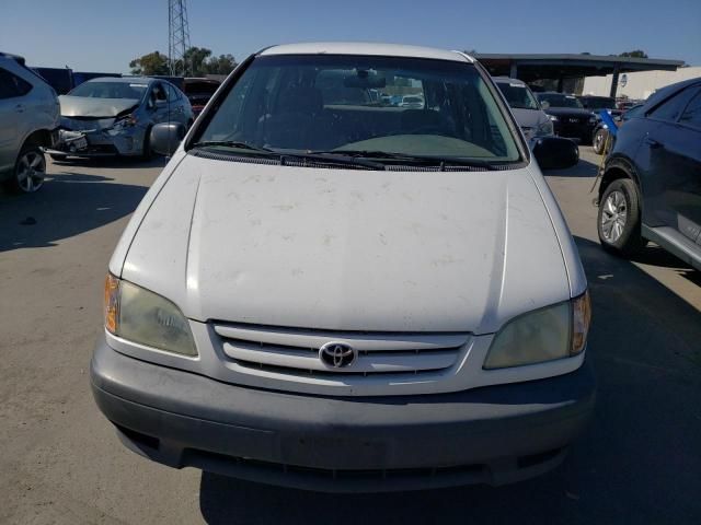 2002 Toyota Sienna CE