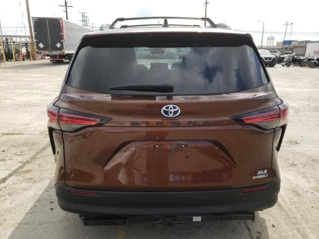 2022 Toyota Sienna XLE