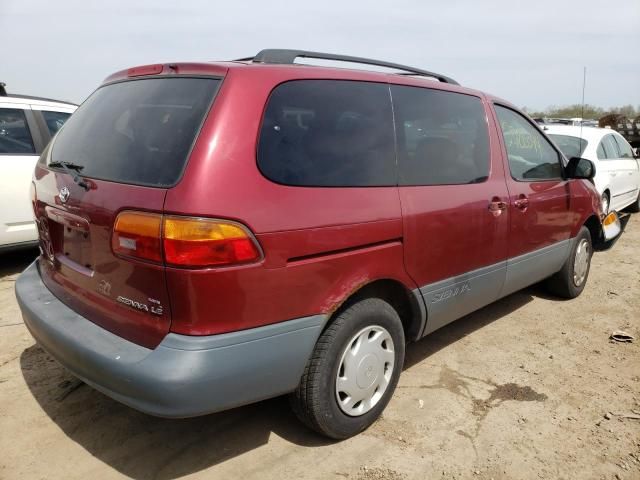 1999 Toyota Sienna LE