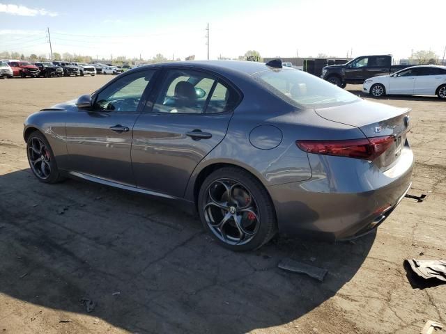 2017 Alfa Romeo Giulia TI Q4