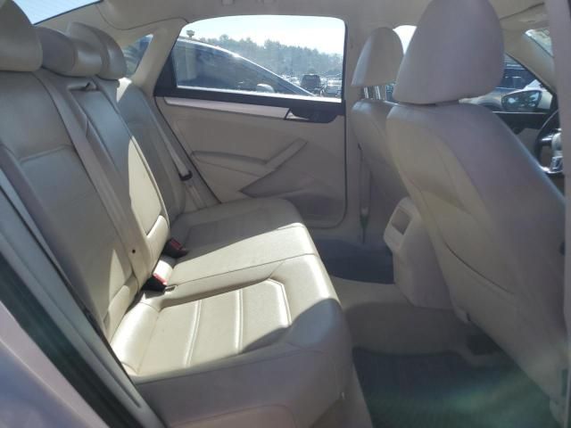 2012 Volkswagen Passat SE