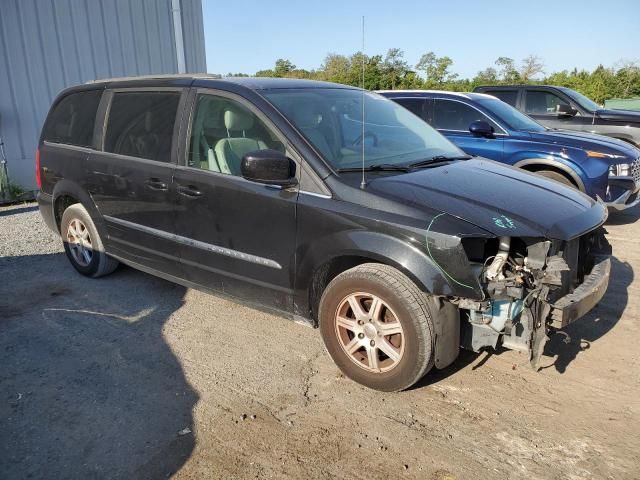 2013 Chrysler Town & Country Touring