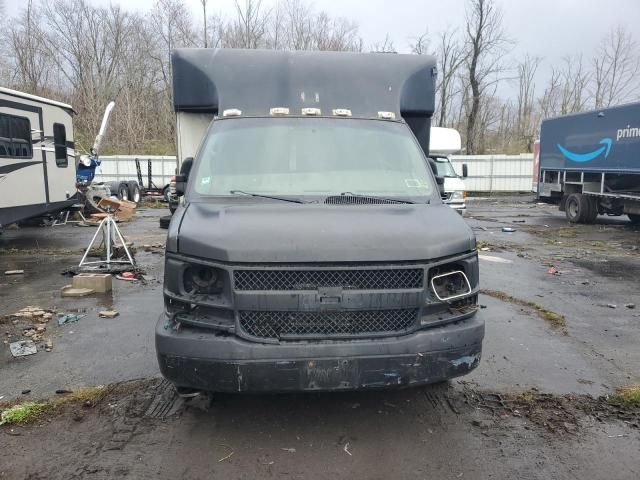 2006 GMC Savana Cutaway G3500