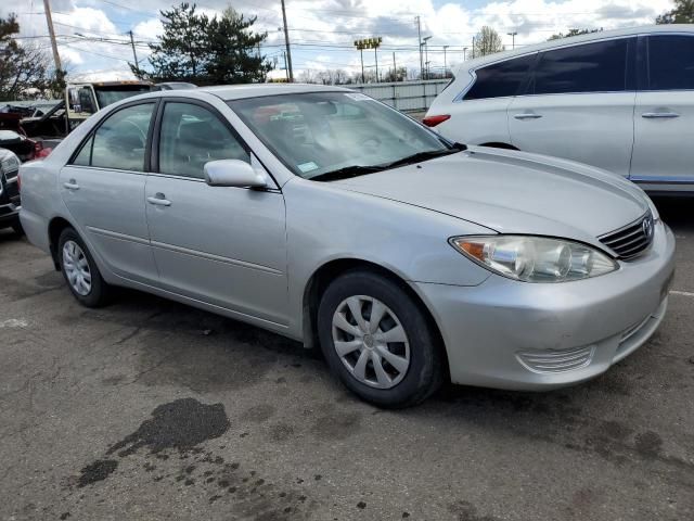 2005 Toyota Camry LE