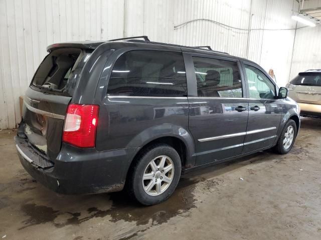 2011 Chrysler Town & Country Touring