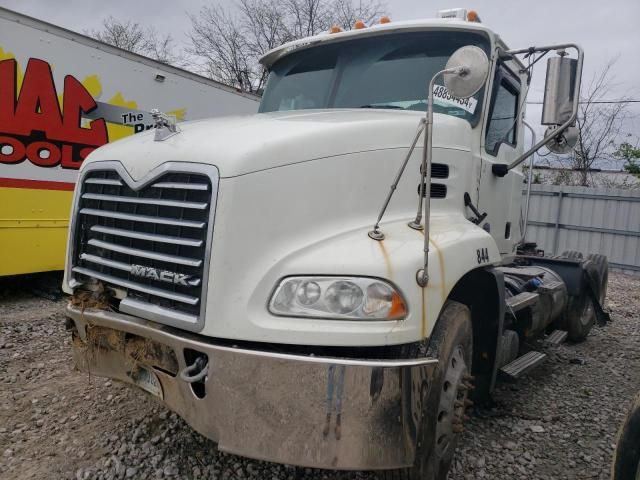 2019 Mack 600 CXU600