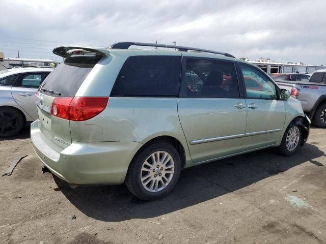 2010 Toyota Sienna XLE