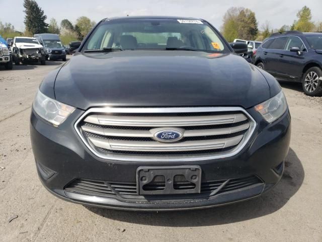 2014 Ford Taurus SE