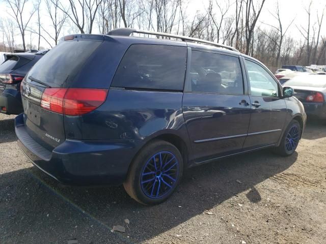 2004 Toyota Sienna XLE