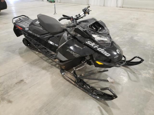 2020 Skidoo MX Z TNT