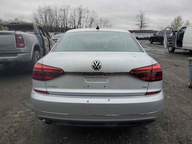 2017 Volkswagen Passat R-Line