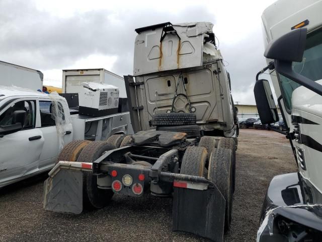 2017 Freightliner Cascadia 125