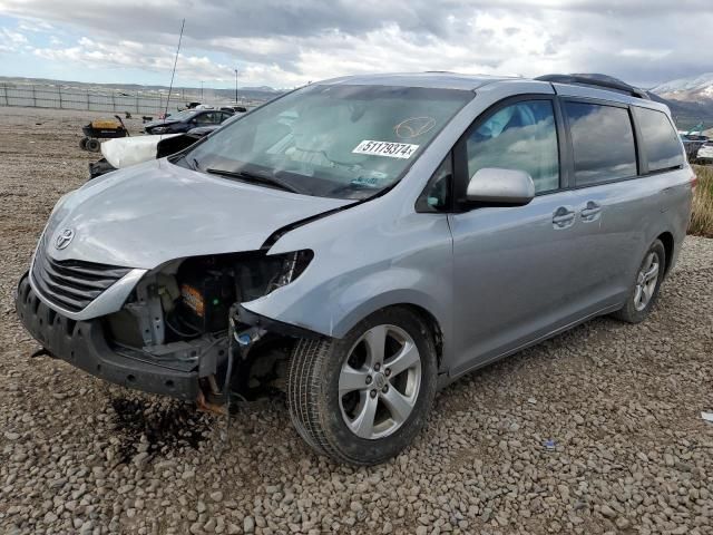 2014 Toyota Sienna LE