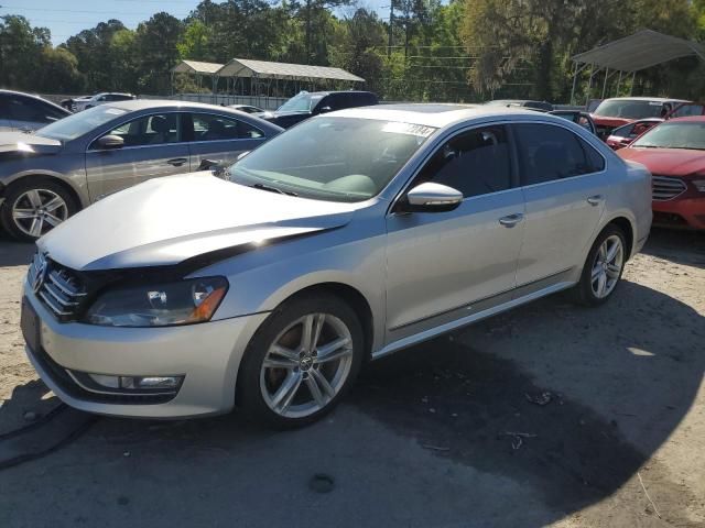 2012 Volkswagen Passat SEL