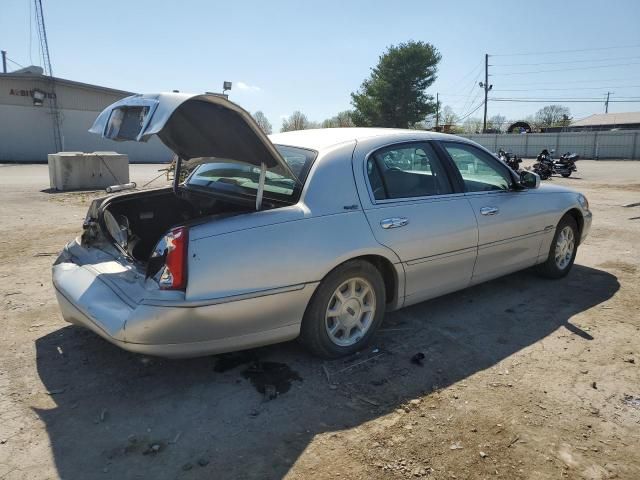 2002 Lincoln Town Car Signature