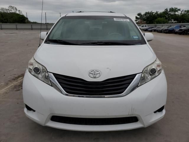 2014 Toyota Sienna LE