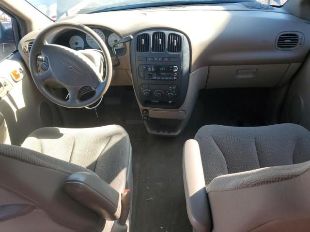 2002 Chrysler Voyager