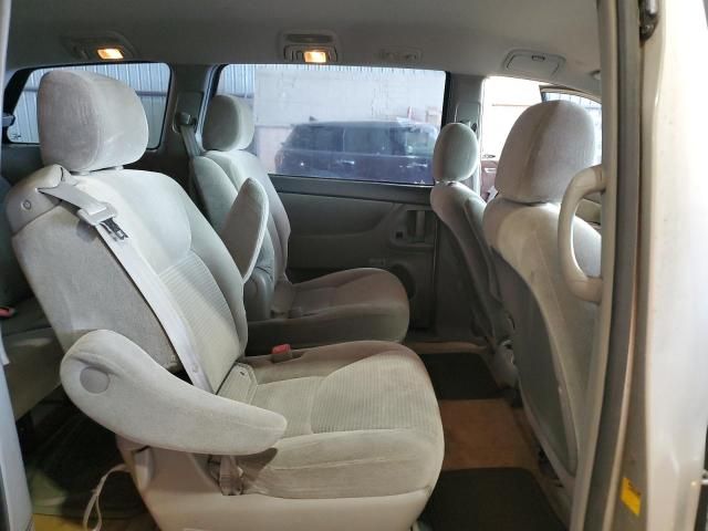 2006 Toyota Sienna CE