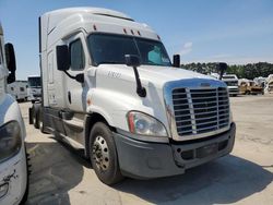 Salvage trucks for sale at Lumberton, NC auction: 2016 Freightliner Cascadia 125