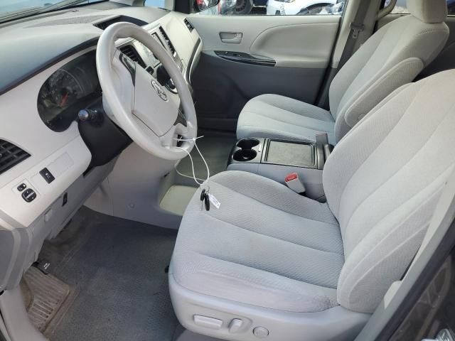 2014 Toyota Sienna LE