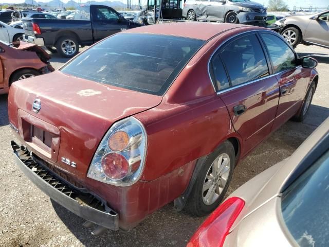 2004 Nissan Altima Base