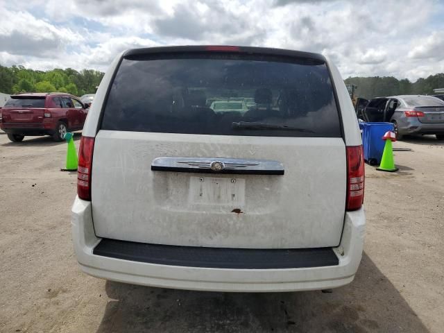 2010 Chrysler Town & Country LX