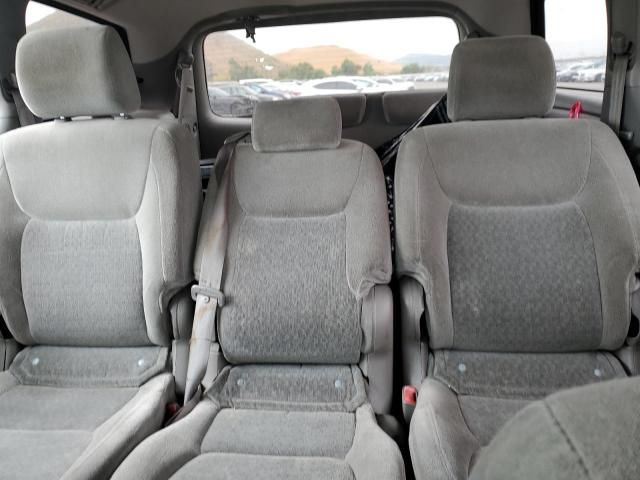 2005 Toyota Sienna CE