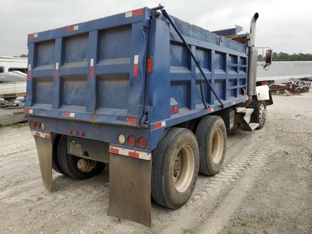 2005 Kenworth Construction T800