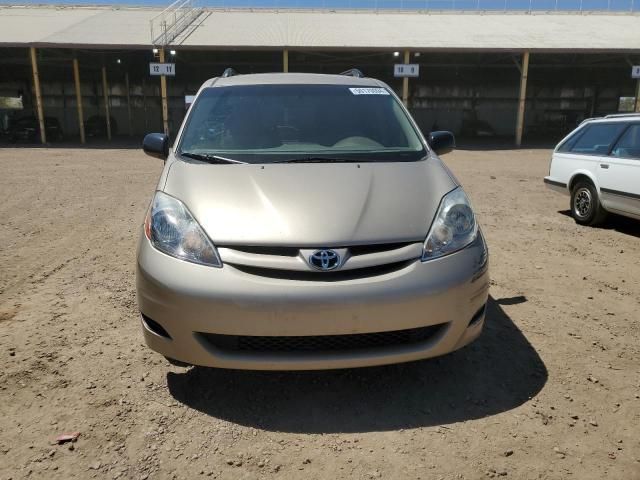 2009 Toyota Sienna CE