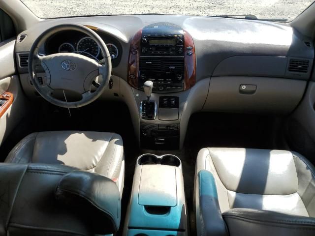 2005 Toyota Sienna XLE