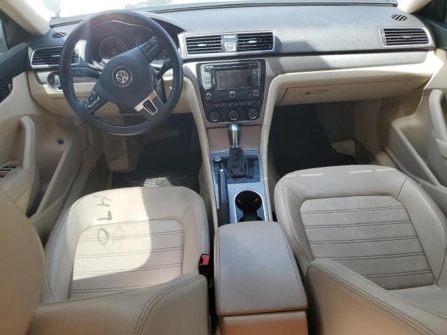 2015 Volkswagen Passat SE