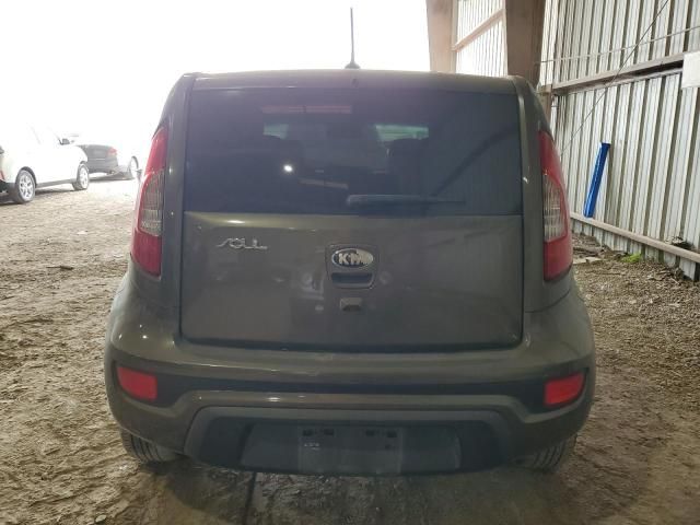 2013 KIA Soul +