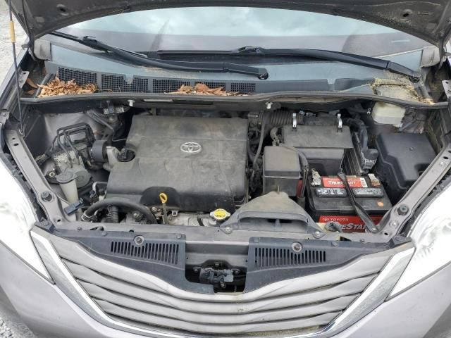 2011 Toyota Sienna XLE