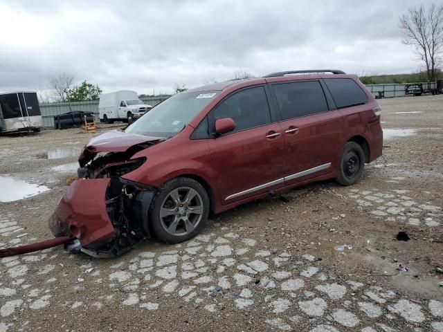 2017 Toyota Sienna SE