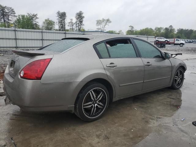 2004 Nissan Maxima SE