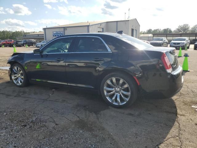 2018 Chrysler 300 Touring