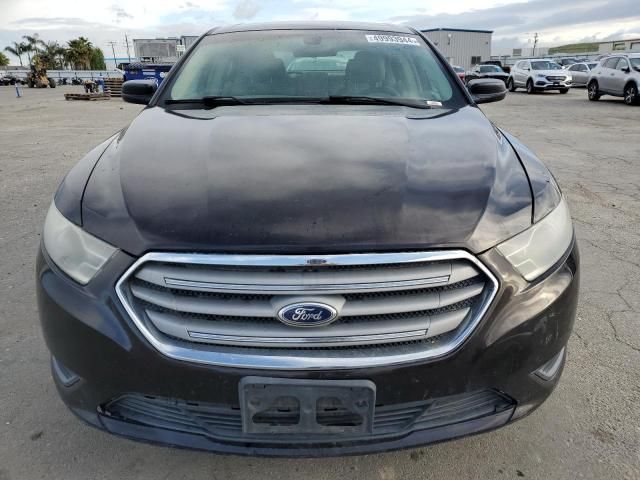 2013 Ford Taurus SE