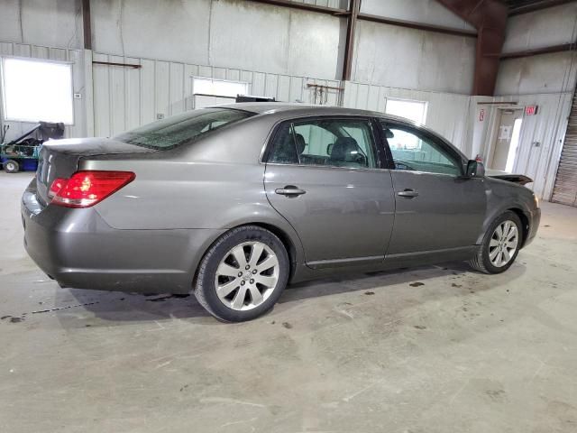 2005 Toyota Avalon XL