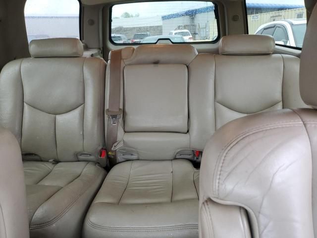 2004 Chevrolet Suburban C1500