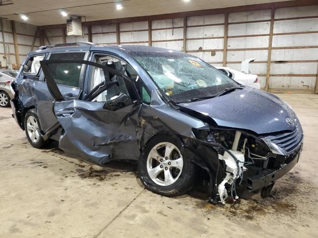 2016 Toyota Sienna LE