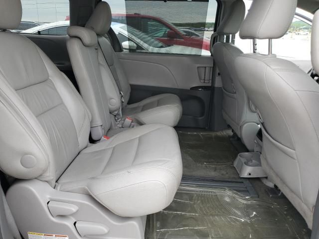 2016 Toyota Sienna XLE