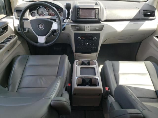 2010 Volkswagen Routan SEL