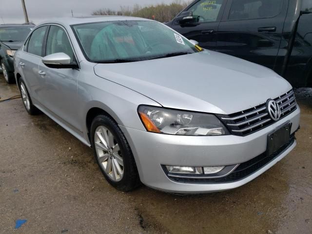 2012 Volkswagen Passat SEL