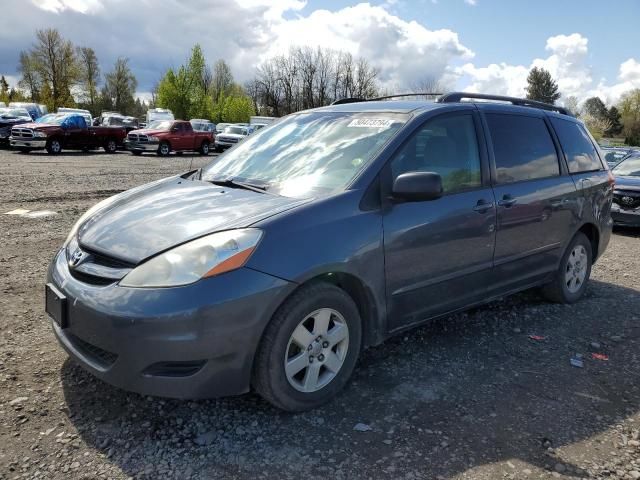 2009 Toyota Sienna CE