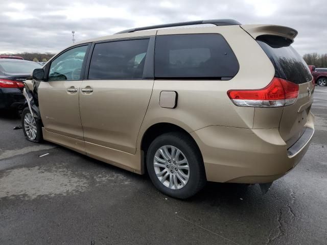 2012 Toyota Sienna XLE