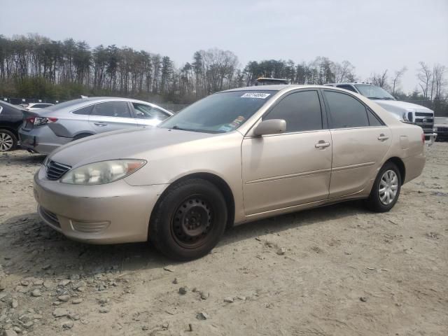 2005 Toyota Camry LE