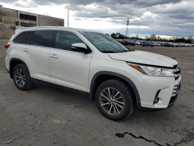 2019 Toyota Highlander SE