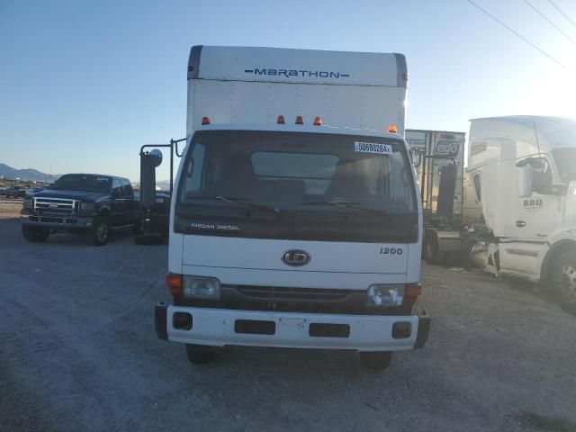 2005 Nissan Diesel UD1300